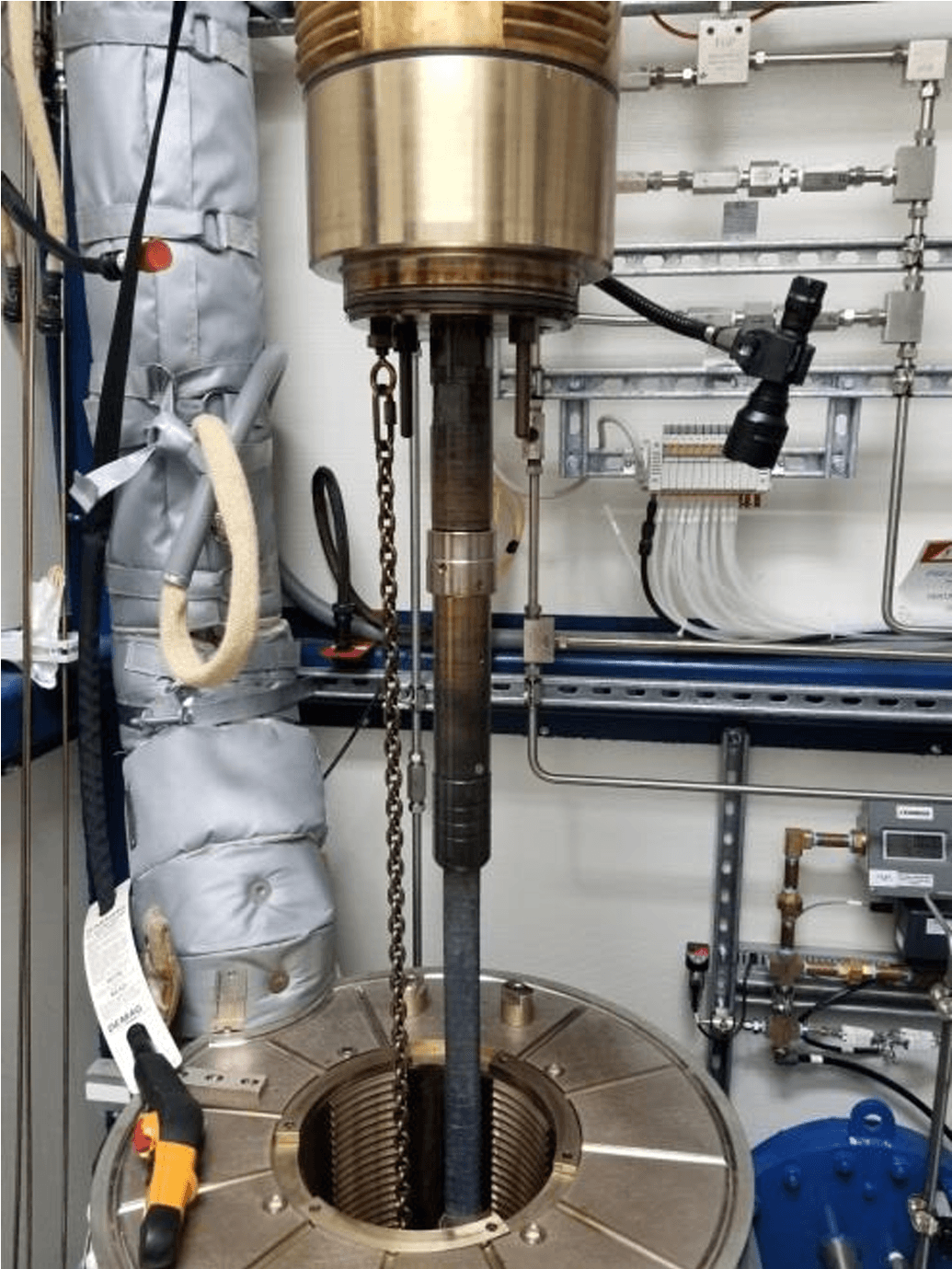 Qualification test setup for the Metal Lok Ultra Lite connector system